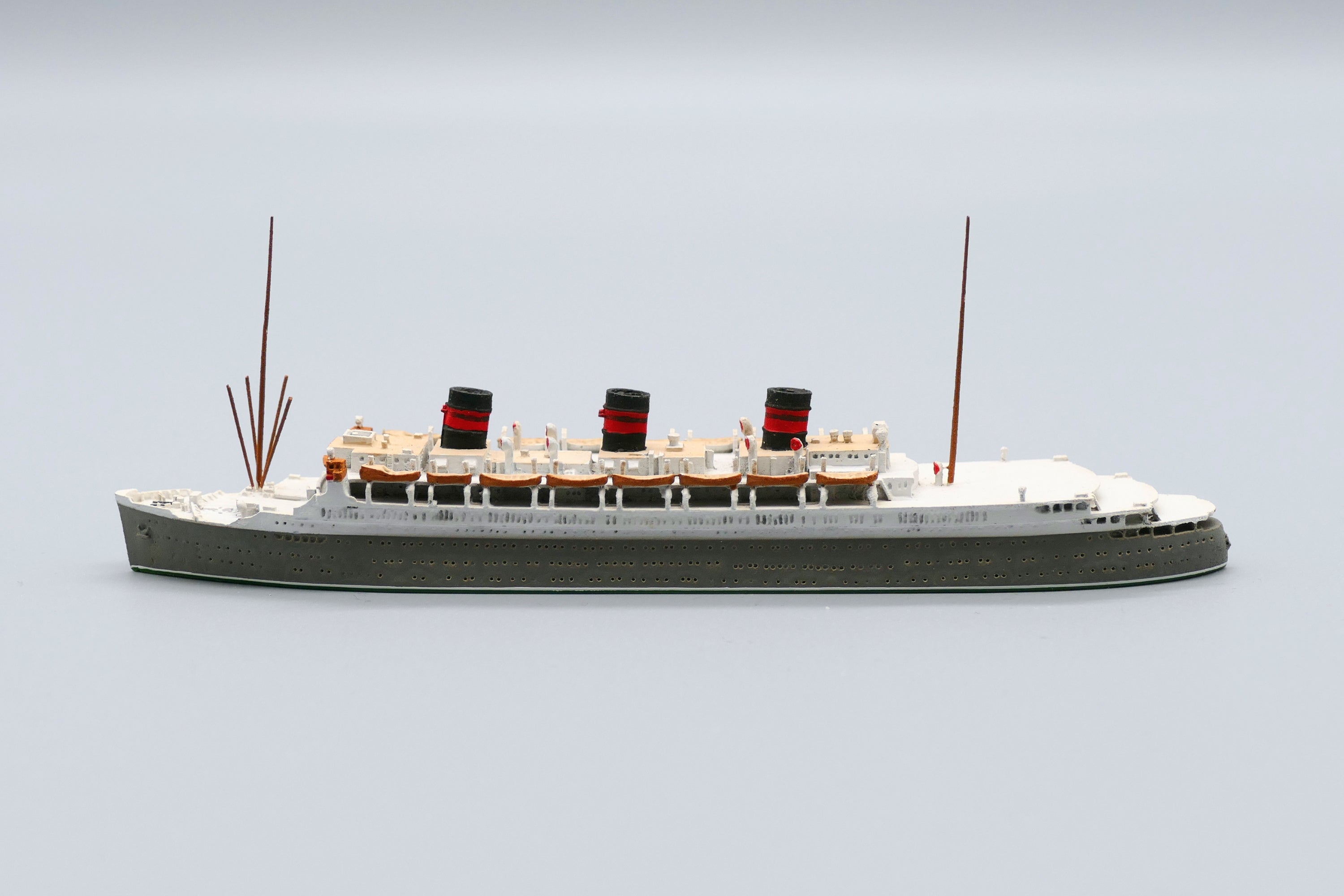Albatros - AL 129 - Queen of Bermuda - 1:1250 - 2