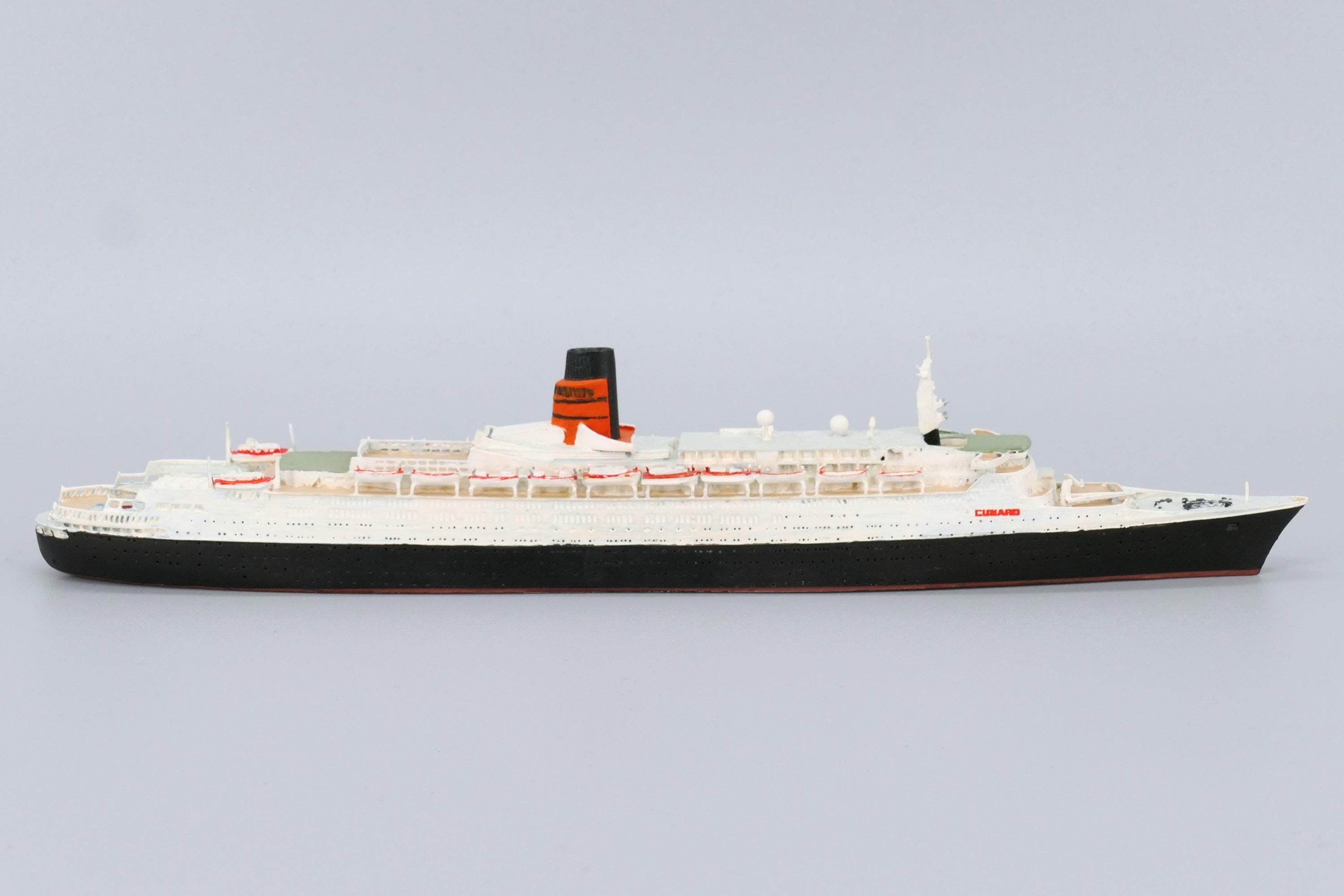 CM-Miniaturen - CM-KR 061 - Queen Elizabeth 2 - 1:1250 - 1