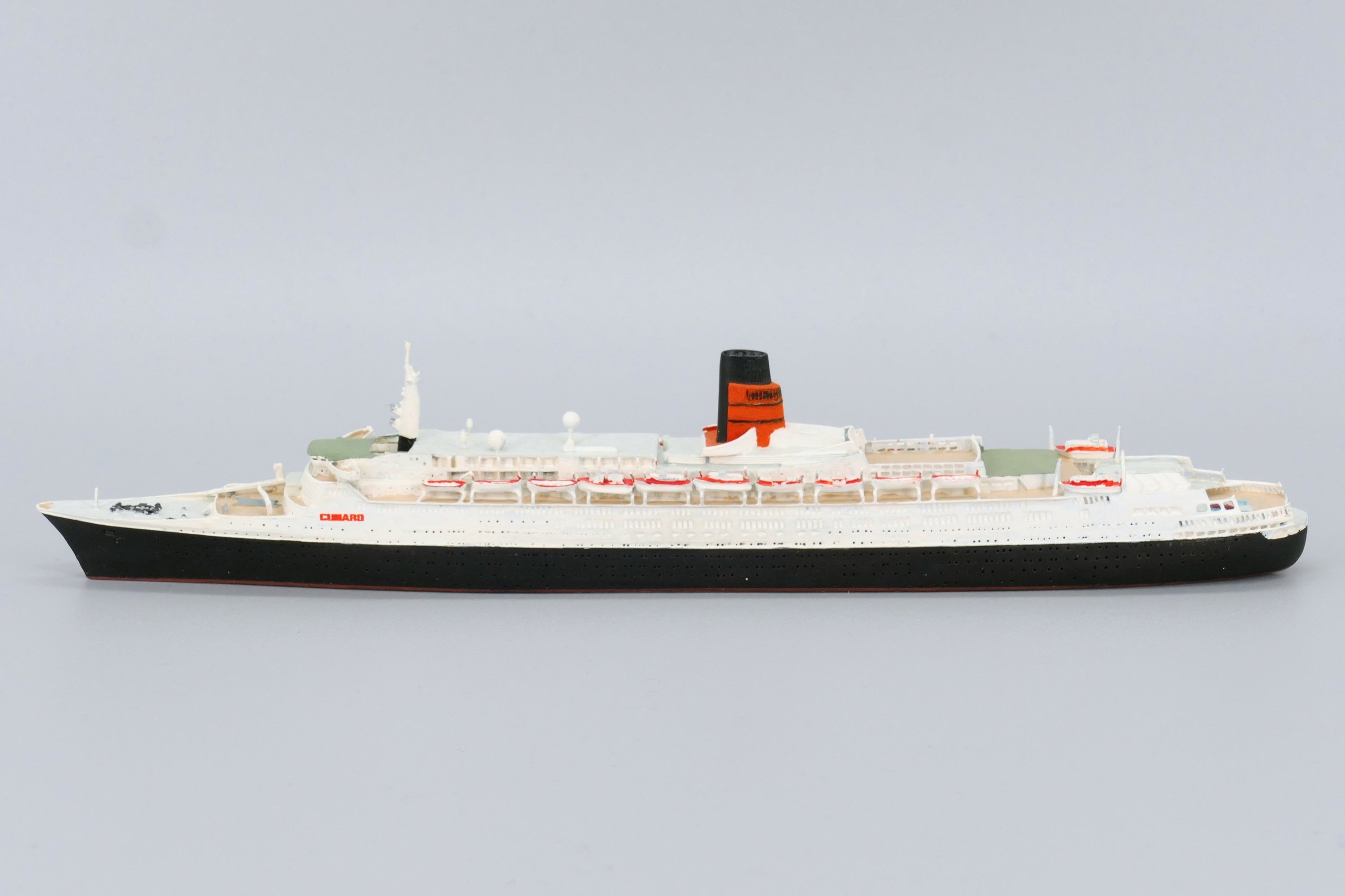 CM-Miniaturen - CM-KR 061 - Queen Elizabeth 2 - 1:1250 - 2