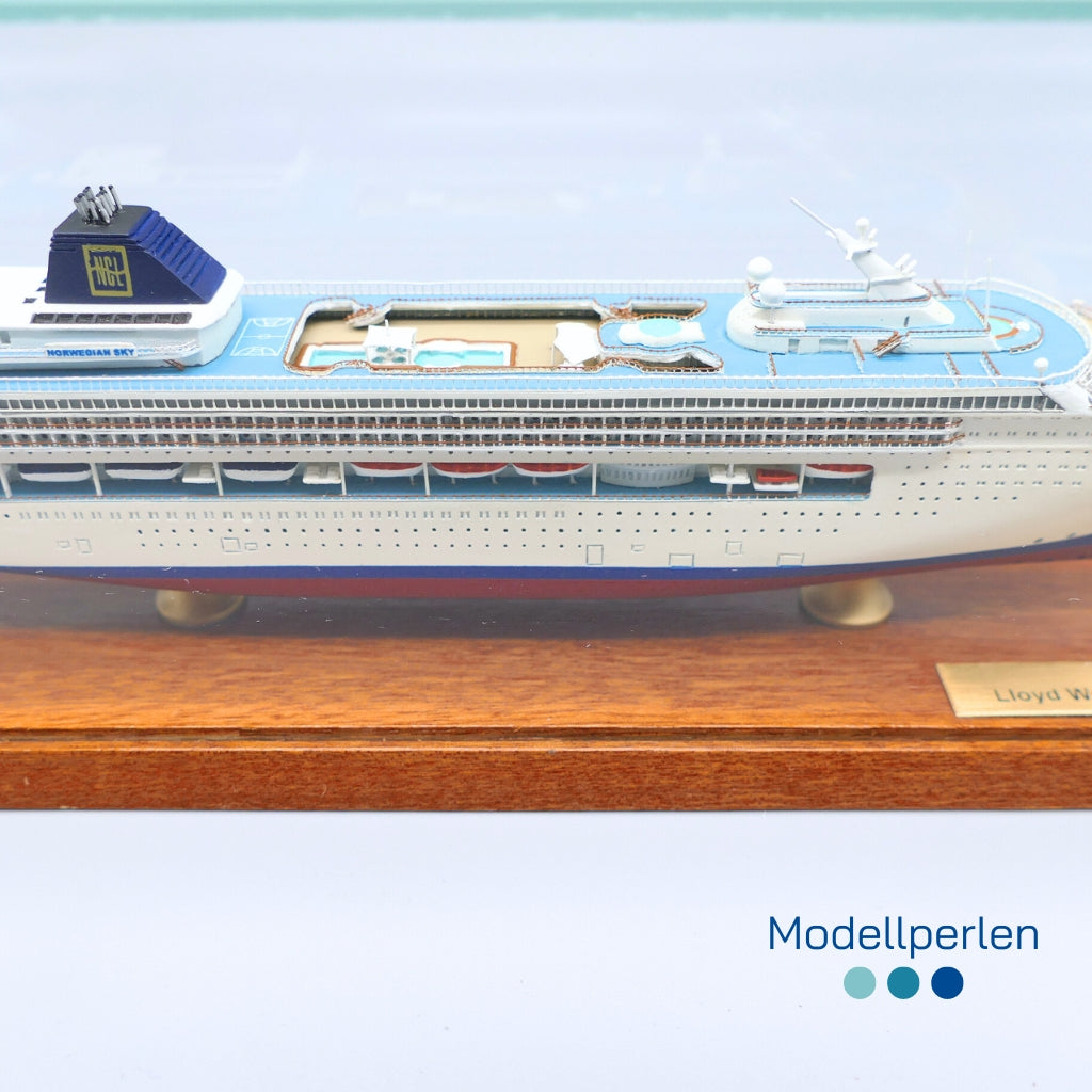 Classic Ship Collection - CSC 037 - Norwegian Sky - 1:1250 - 4