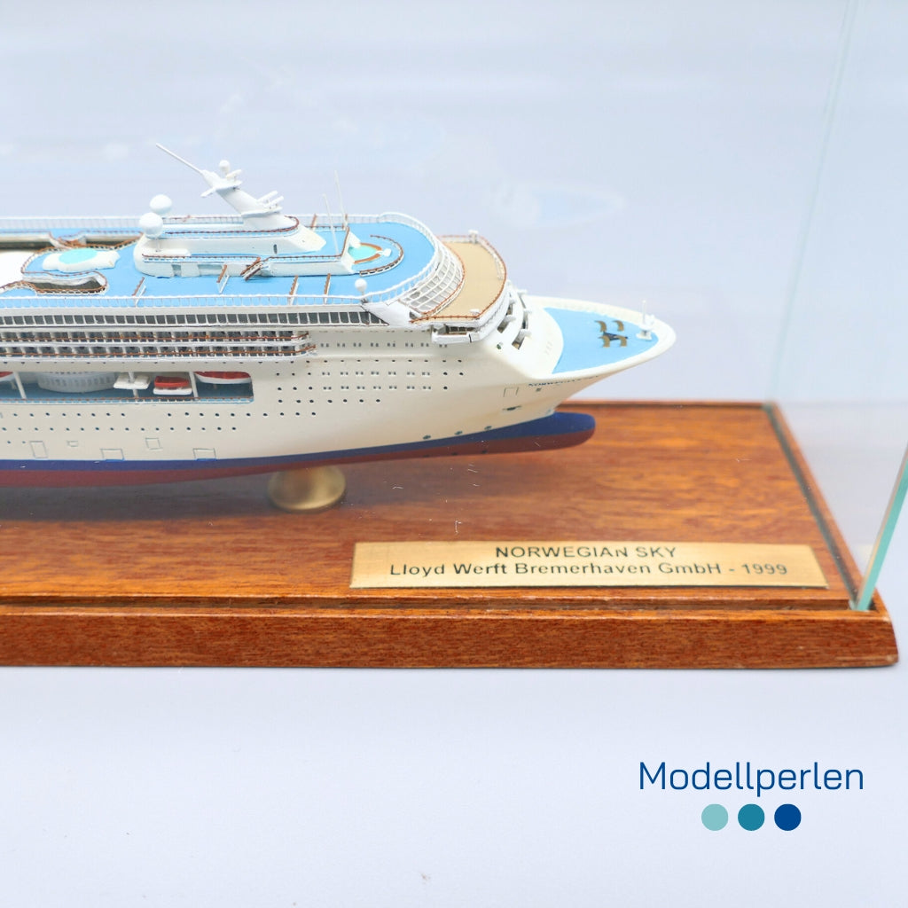 Classic Ship Collection - CSC 037 - Norwegian Sky - 1:1250 - 5