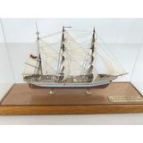 Classic Ship Collection - CSC 7010 - Gorch Fock II - 1:700 - Fullhull in Vitrine